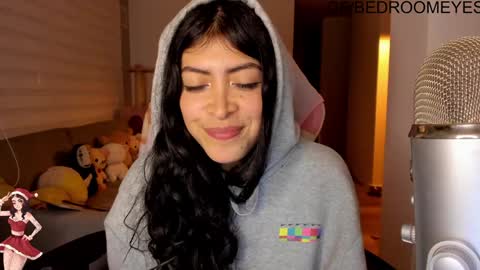 Snapshot of bedroomeyess chatting on January 2025 04:15:01 AM Amber UwU IM MOVING AND IS CRAZY ILL BE BACK VERY SOON 3 MISS YA ALREADY online show from January 2025 04:15:01 AM