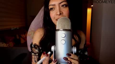 Snapshot of bedroomeyess chatting on February 2025 04:04:02 AM Amber UwU IM MOVING AND IS CRAZY ILL BE BACK VERY SOON 3 MISS YA ALREADY online show from February 2025 04:04:02 AM