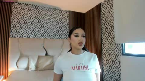 Snapshot of beella_tay1 chatting on May 2026 12:10:01 PM BELLA online show from May 2026 12:10:01 PM