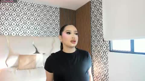 Snapshot of beella_tay1 chatting on May 2026 11:40:02 AM BELLA online show from May 2026 11:40:02 AM