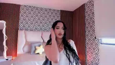 BELLA online show from July 2026 12:30:02 PM