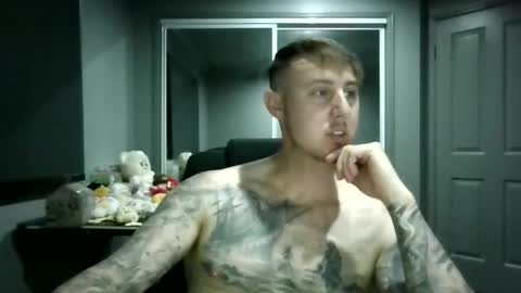 Snapshot of beelzebubxo chatting on October 2025 11:28:01 AM beelzebubxo online show from October 2025 11:28:01 AM