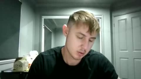 Snapshot of beelzebubxo chatting on November 2025 01:39:02 AM beelzebubxo online show from November 2025 01:39:02 AM