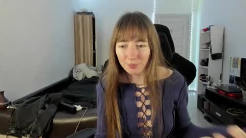 Snapshot of bekkawell chatting on September 2025 12:53:01 PM Lisa online show from September 2025 12:53:01 PM