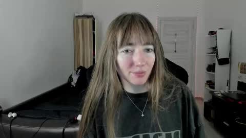 Snapshot of bekkawell chatting on October 2025 03:43:01 PM Lisa online show from October 2025 03:43:01 PM