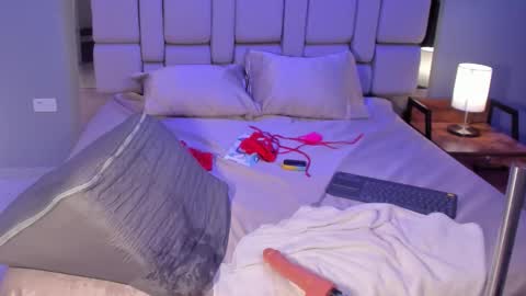 Bella online show from March 2026 04:18:01 AM