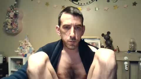 Snapshot of belgianboy33 chatting on March 2026 04:05:02 AM Dreamcock online show from March 2026 04:05:02 AM