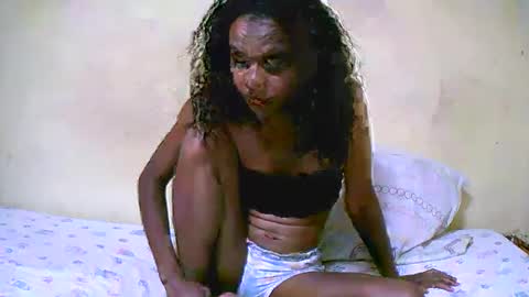 Snapshot of bella193999 chatting on December 2024 08:23:02 AM bella193999 online show from December 2024 08:23:02 AM