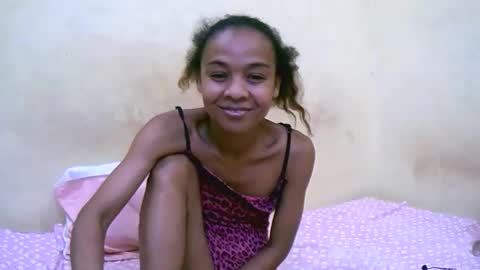 bella193999 online show from December 2025 06:48:01 PM