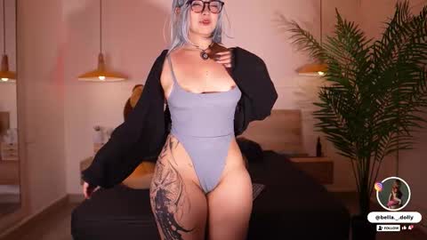 Snapshot of bella__donne chatting on November 2025 11:32:01 AM online show from November 2025 11:32:01 AM