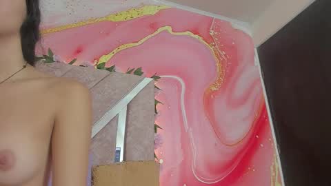 Snapshot of bella__sweets chatting on January 2026 10:42:02 AM Melanie online show from January 2026 10:42:02 AM