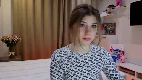 Bella online show from March 2026 06:03:02 PM