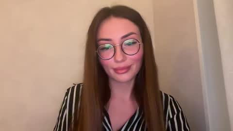 Snapshot of bella_foxxi chatting on December 2024 04:32:02 PM bella_foxxi online show from December 2024 04:32:02 PM