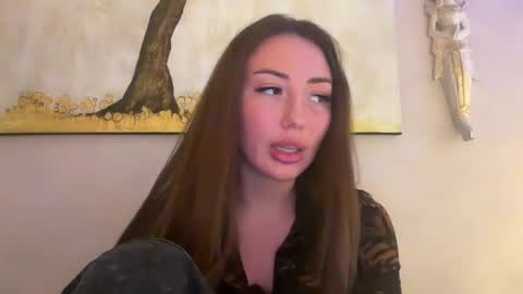 Snapshot of bella_foxxi chatting on January 2025 08:42:01 PM bella_foxxi online show from January 2025 08:42:01 PM