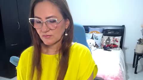Snapshot of bella_ghisell chatting on July 2026 03:09:01 AM Bella online show from July 2026 03:09:01 AM