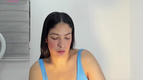 Laura online show from October 2025 03:57:02 PM