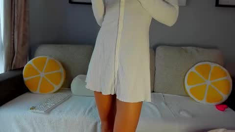 Anna  online show from October 2025 08:33:01 AM