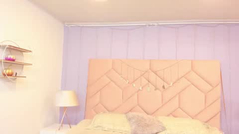  Bella  online show from November 2025 02:50:01 PM