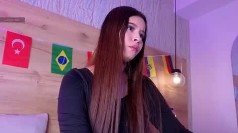 Snapshot of bella_luvs chatting on June 2026 12:29:02 PM Bella online show from June 2026 12:29:02 PM