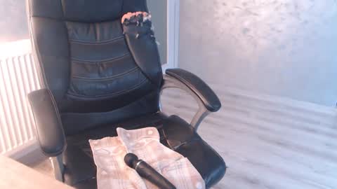      online show from January 2025 12:02:02 PM