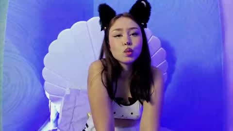 Snapshot of bella_miia_ chatting on October 2025 01:17:02 PM Mia online show from October 2025 01:17:02 PM