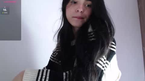 Snapshot of bella_musee chatting on December 2024 03:01:01 PM   online show from December 2024 03:01:01 PM