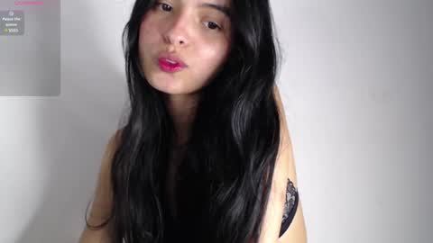 Snapshot of bella_musee chatting on January 2025 02:27:01 AM   online show from January 2025 02:27:01 AM