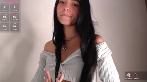 Snapshot of bella_musee chatting on February 2025 01:52:01 AM   online show from February 2025 01:52:01 AM