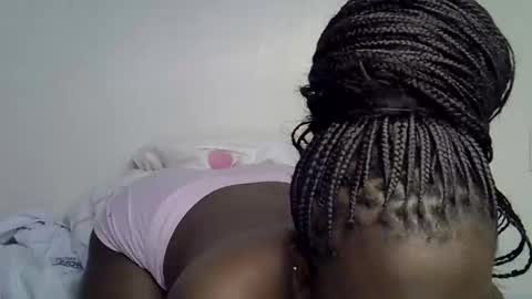 Snapshot of bella_noire1 chatting on June 2026 05:14:01 PM bella_noire1 online show from June 2026 05:14:01 PM