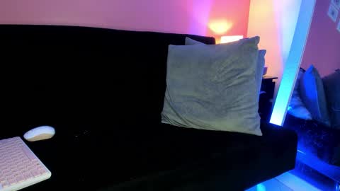 Bella Ponce  online show from November 2025 12:16:02 AM