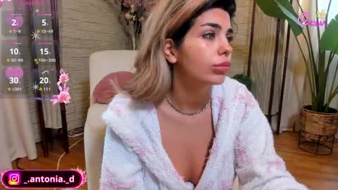 Snapshot of bella_posh chatting on May 2026 07:02:02 AM bella_posh online show from May 2026 07:02:02 AM