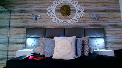 Snapshot of bella_salvatore chatting on February 2025 09:43:02 PM     online show from February 2025 09:43:02 PM