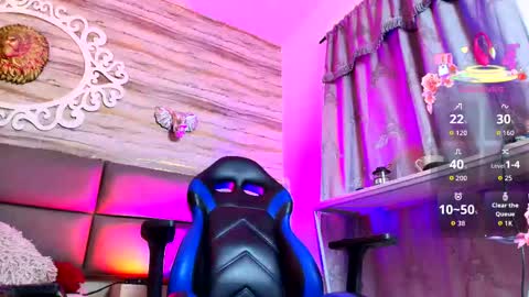 Snapshot of bella_salvatore chatting on September 2025 04:44:02 PM     online show from September 2025 04:44:02 PM