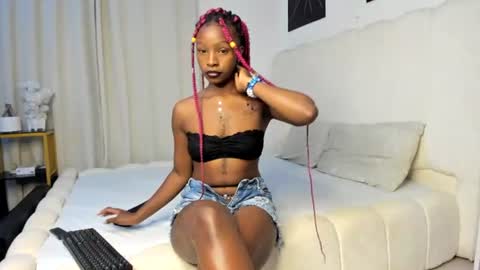 Bella sweetpea online show from July 2026 02:06:02 AM