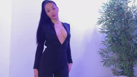 Bella online show from March 2026 08:59:02 PM