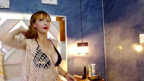 bella_volup online show from January 2026 07:28:02 PM