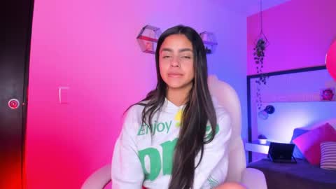 BELLA online show from April 2026 09:09:02 PM