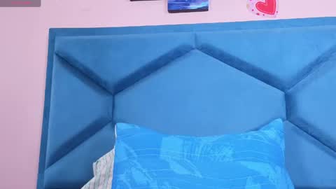 Snapshot of bellaarossy chatting on May 2026 01:57:16 AM Bella online show from May 2026 01:57:16 AM