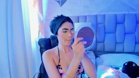 Snapshot of bellaastorm chatting on October 2025 08:22:01 PM bellaastorm online show from October 2025 08:22:01 PM