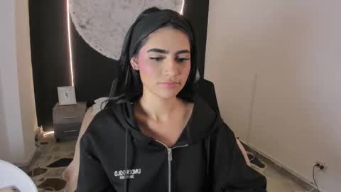 Snapshot of bellaastorm chatting on October 2025 09:04:01 PM bellaastorm online show from October 2025 09:04:01 PM