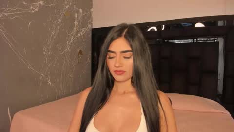 Snapshot of bellaastorm chatting on November 2025 09:48:01 PM bellaastorm online show from November 2025 09:48:01 PM
