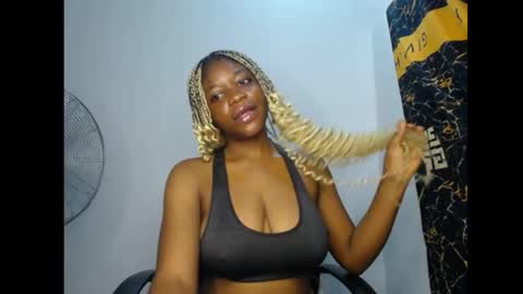 Snapshot of bellababy7 chatting on May 2026 06:35:01 PM bella online show from May 2026 06:35:01 PM