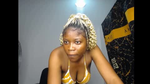 Snapshot of bellababy7 chatting on May 2026 05:52:01 PM bella online show from May 2026 05:52:01 PM