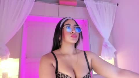  Bella  online show from May 2026 08:07:02 PM