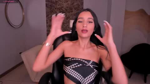  Bella C  online show from March 2025 11:53:01 PM