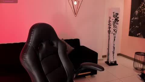  Bella C  online show from October 2025 12:36:02 PM