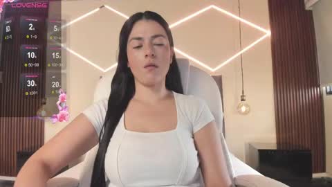 Bella Clair online show from May 2026 02:47:02 PM
