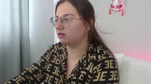 Snapshot of bellacohen chatting on July 2026 05:34:01 AM Anna online show from July 2026 05:34:01 AM
