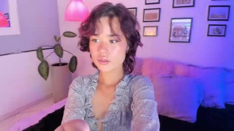 Snapshot of belladonaa_ chatting on June 2026 08:43:01 PM Belladona online show from June 2026 08:43:01 PM