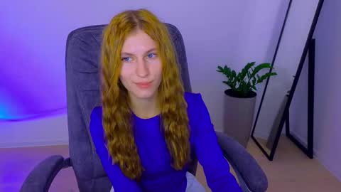 BellaFoxi online show from October 2025 10:56:01 AM